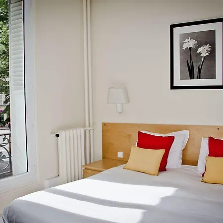 Chouette Szálloda 3*