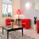 Chouette Szálloda 3*